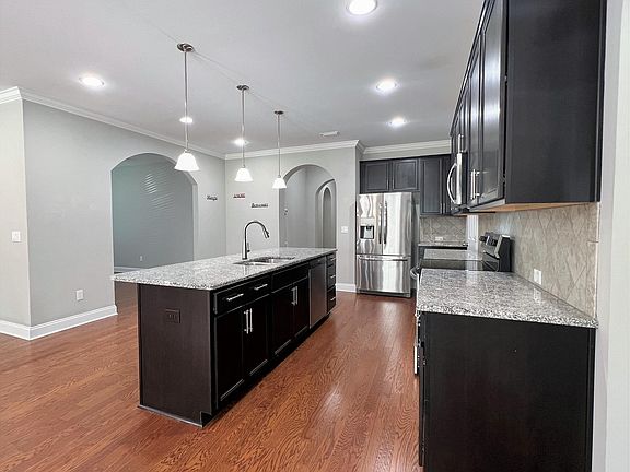 2nd image of 132 E Westcott Overlook