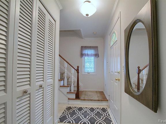 3rd image of 17465 Rexwood St