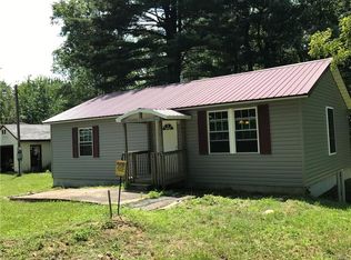 12 White Pines Dr, Pulaski, NY 13142
