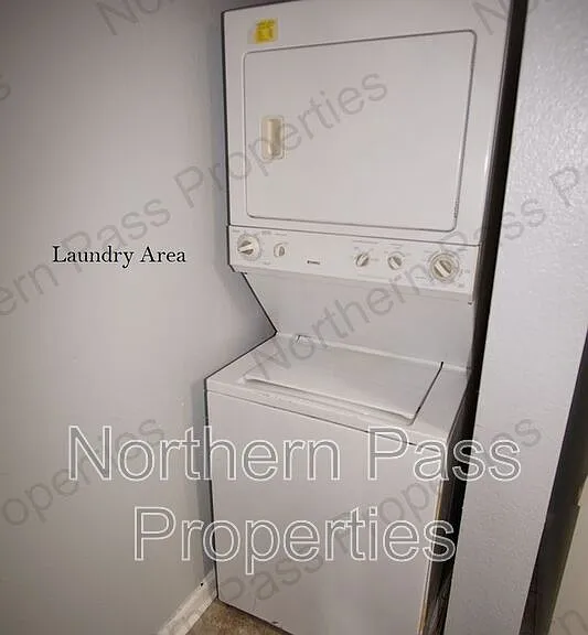 3400 Blue Earth Ln #D — Photo 7
