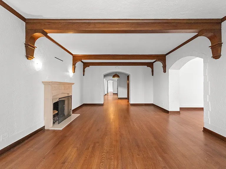 534 W Startford Pl — Photo 71
