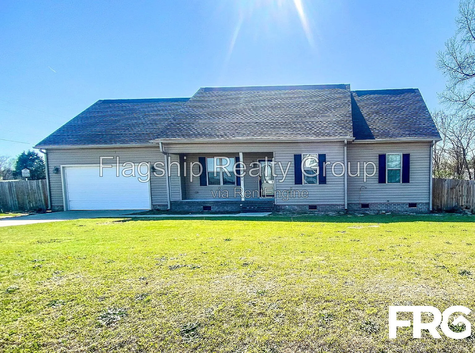 3 bed, 2.0 bath, 1414 sqft, $1,825 — Photo 1