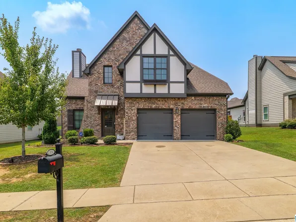 1056 Garnet Dr, Calera, AL 35040