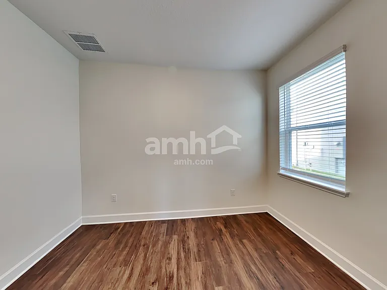 2107 Saffron Walden Dr — Photo 30