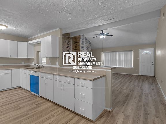 2nd image of 10515 Long River Dr