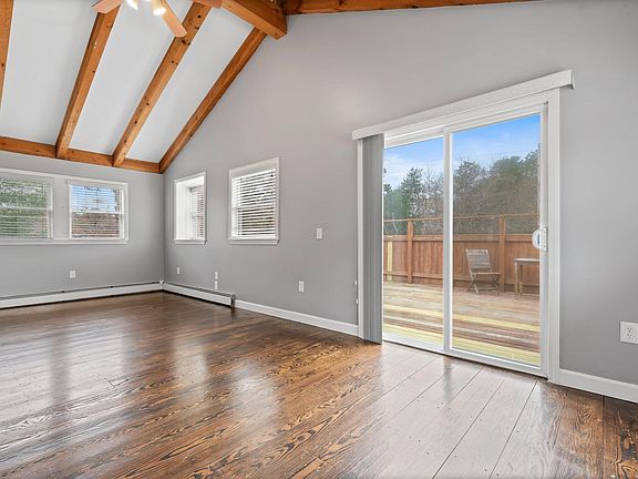 4th image of 8 Sandpiper Lane