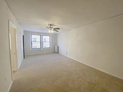 St. Regis Apartments Photo 1