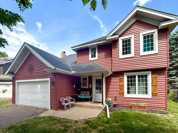 864 Winterberry Ct, Woodbury, MN 55125