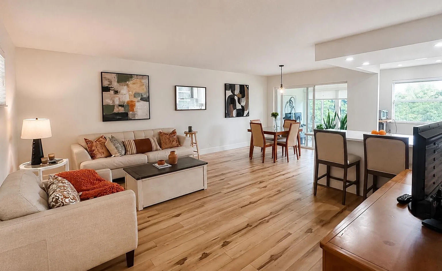 1 bed, 1.5 bath, 950 sqft, $2,000 — Photo 4