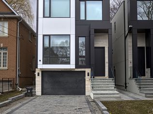 42 Cameron Ave, Toronto, ON M2N 1E1