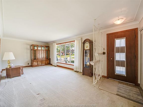 4th image of 3665 Randolph Ave