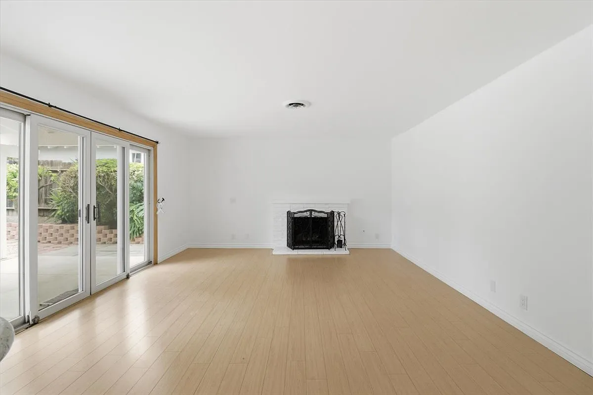 577 Houston Drive - 1 — Photo 4