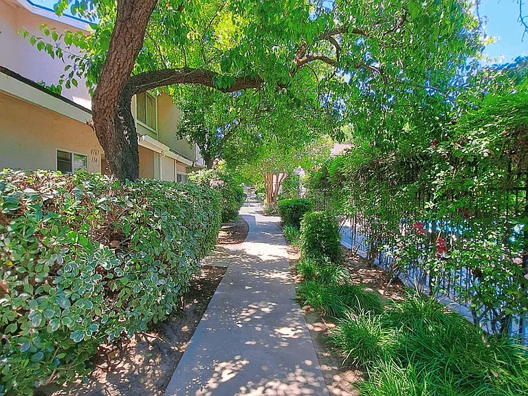 4779 N Cedar Ave #101 — Photo 9