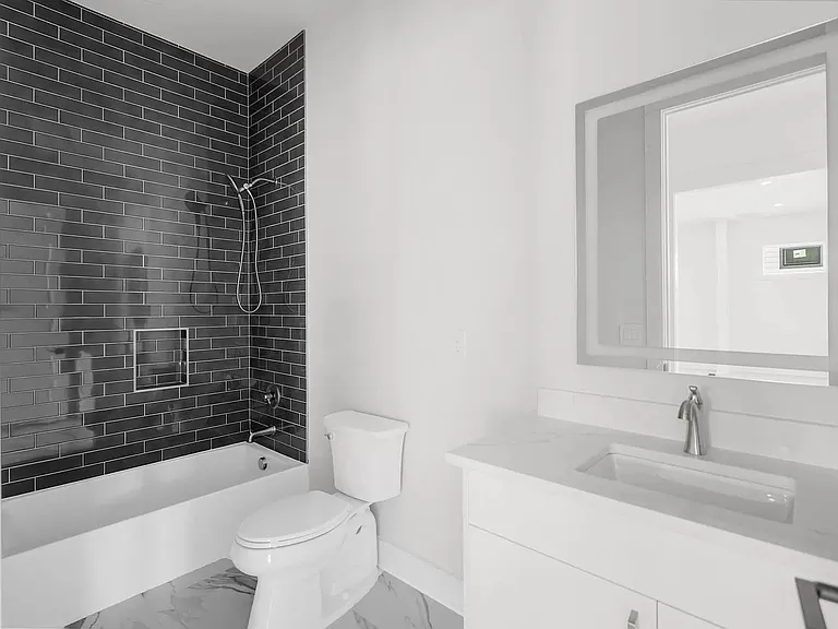 2321A Carter Ave — Photo 35