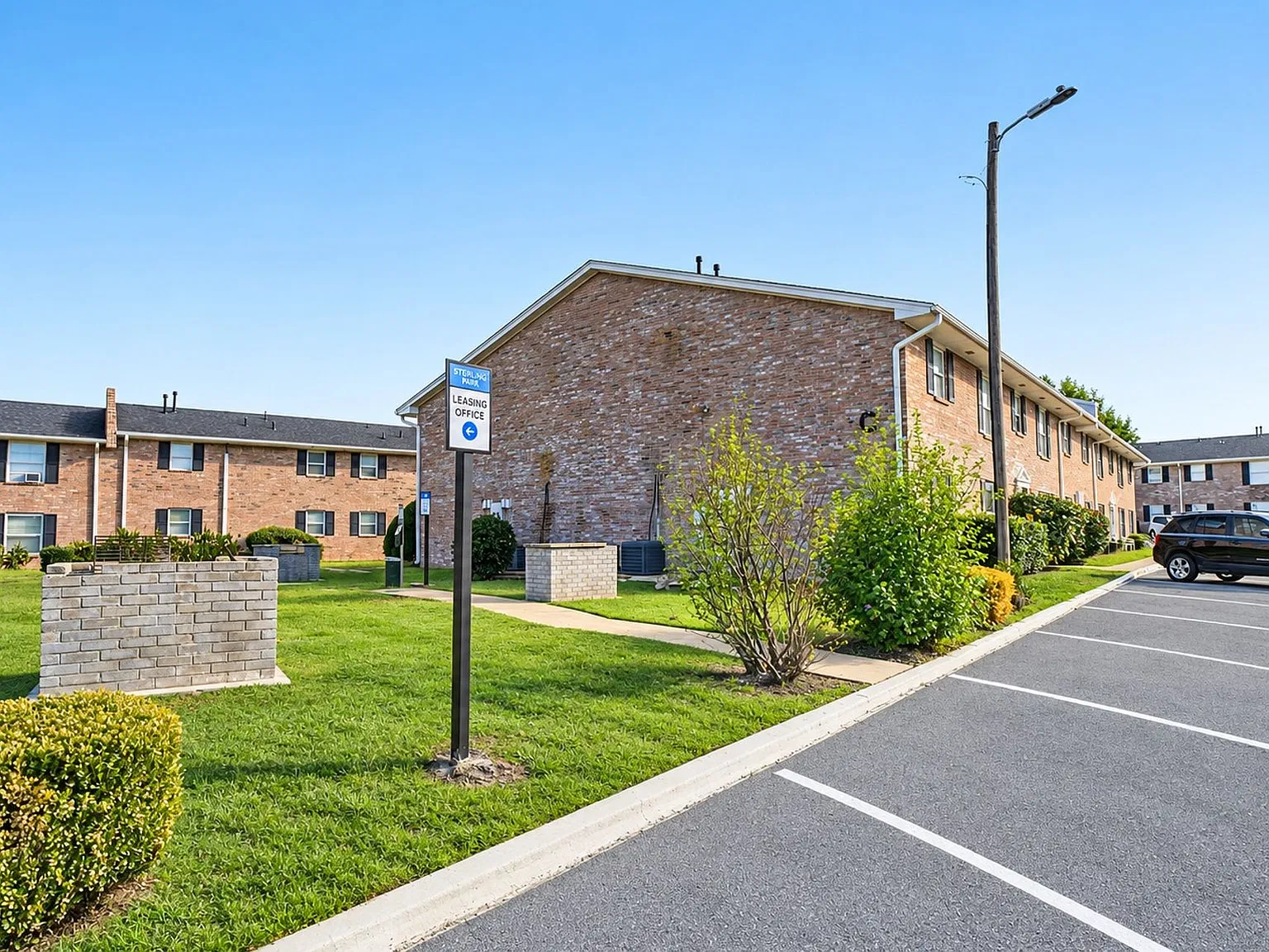 Sterling Park Apartments — Photo 3