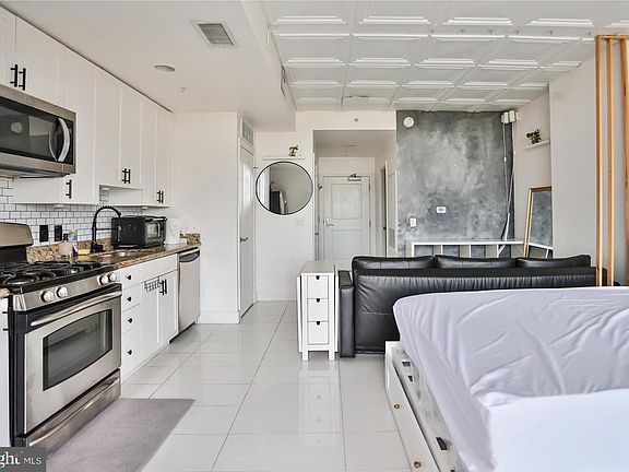 5th image of 3600 Glebe Rd #406W