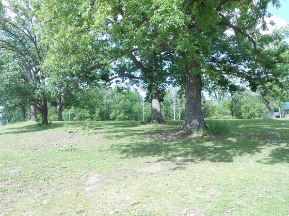 101 E Stapleton St, Albany, MO 64402