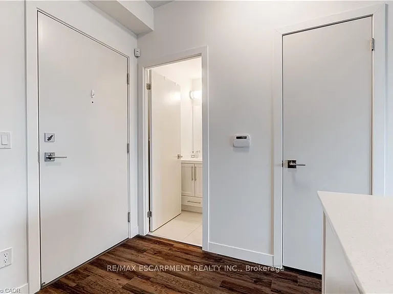 2087 Fairview St #2101 — Photo 3