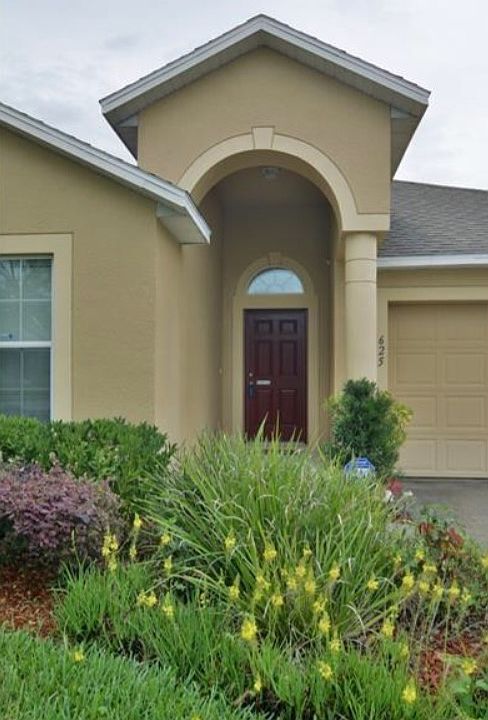 1st image of 625 Stonehaven Dr