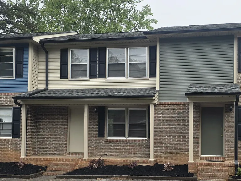 861 Whitworth Cir — Photo 1