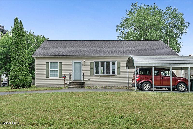 2nd image of 33 Burke Street
