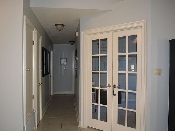 2nd image of 1121 Nestling Ct