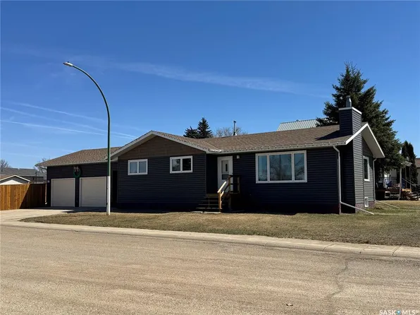 415 3rd AVENUE W, Biggar, SK S0K 0M0