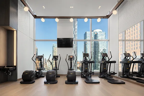 Rented by Extell Marketing Group LLC | media 27