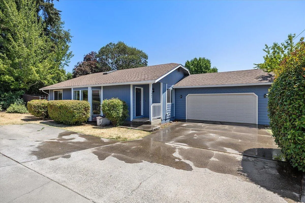 1687 Leonard Rd photo 1