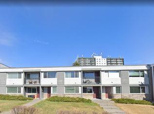 2020 Urquhart Rd NW #302, Calgary, AB T2N4C5