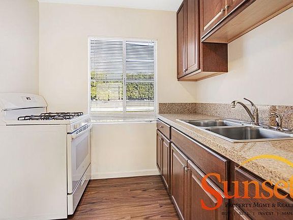 5th image of 6029 La Jolla Hermosa Ave