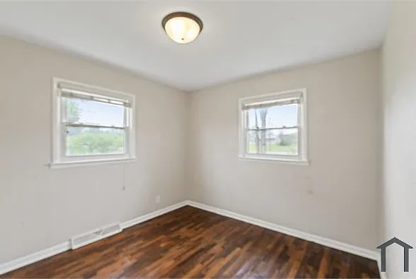 1141 W Cook Rd — Photo 18