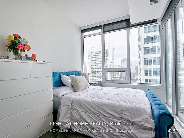 19 Bathurst St #3309 — Photo 15