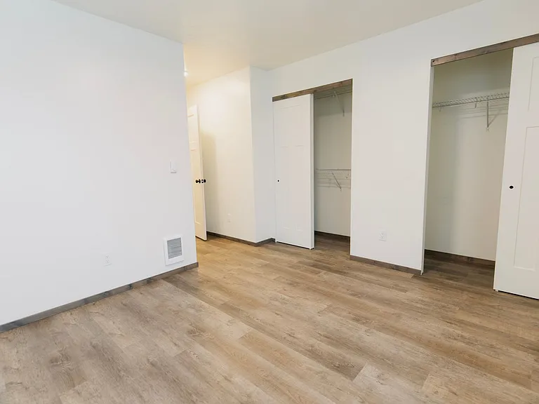 9651 N Buttercup Ln — Photo 11