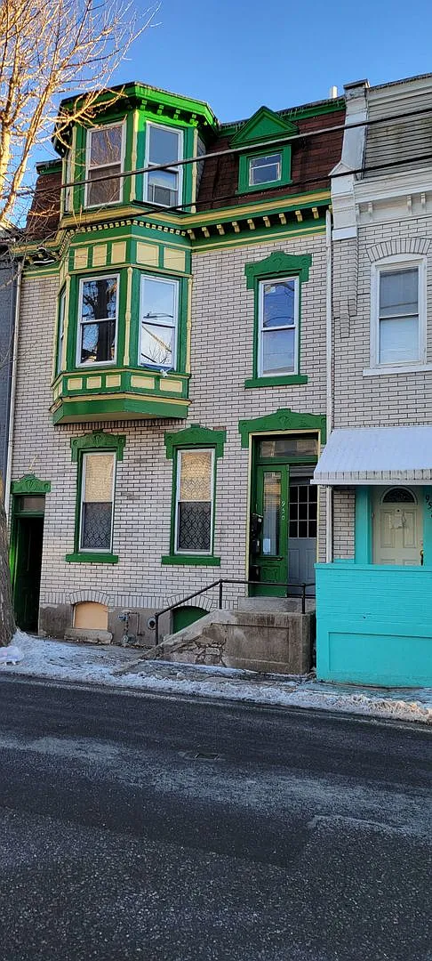 Liberty 950 W — Photo 1