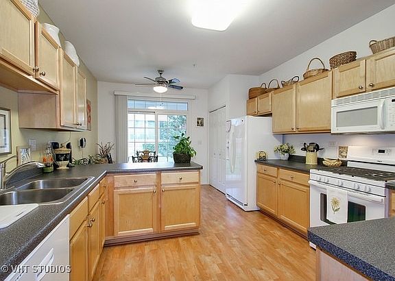 4th image of 7406 Lincoln Ave #A