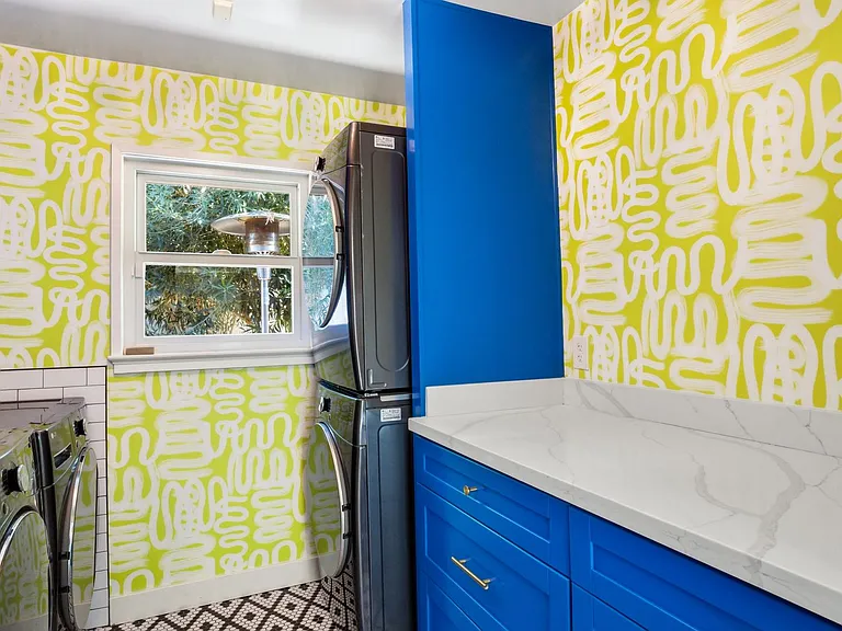 2939 N Manor Dr W — Photo 25