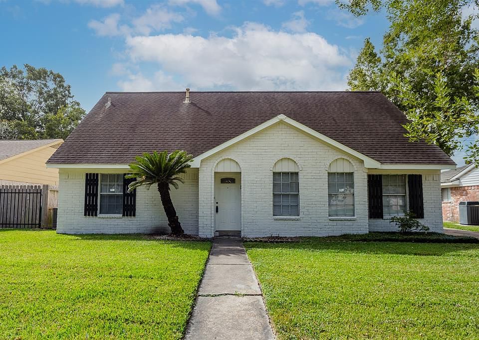 1st image of 12415 Pine Knoll Dr