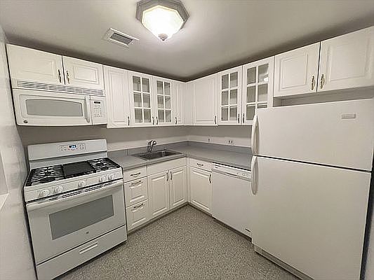 1st image of 56 Beaver St APT 203