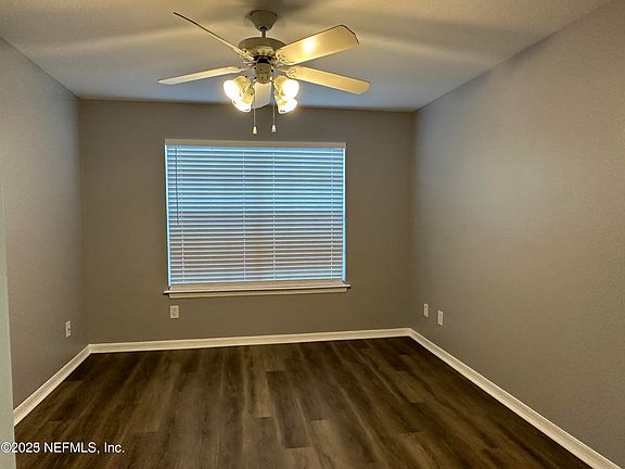 5th image of 1717 County Road 220 APT 2102