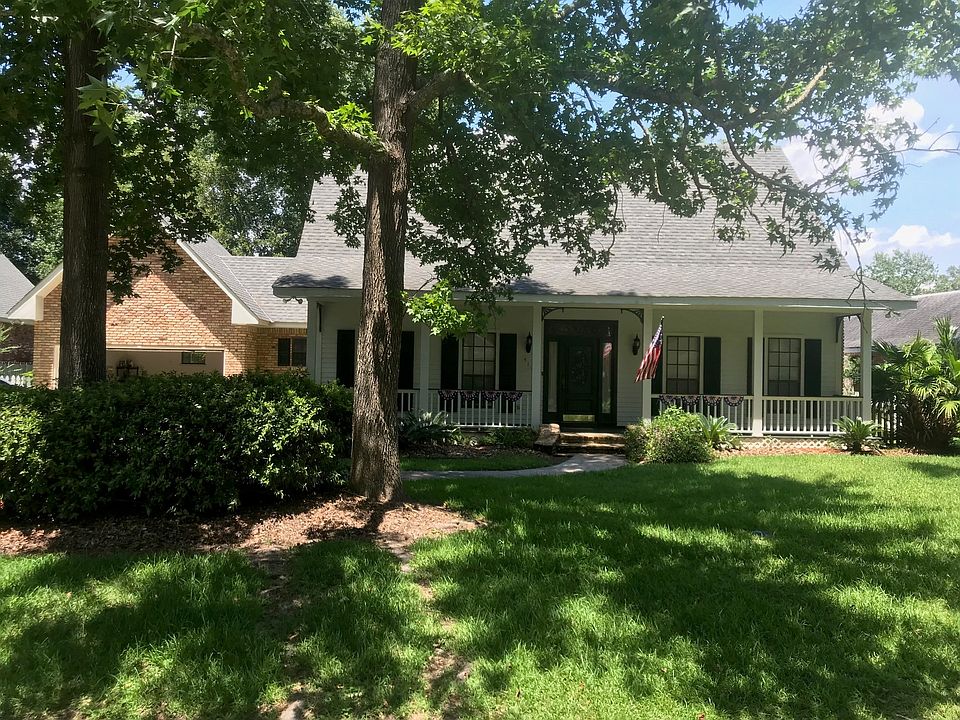 1st image of 415 Laura Dr N