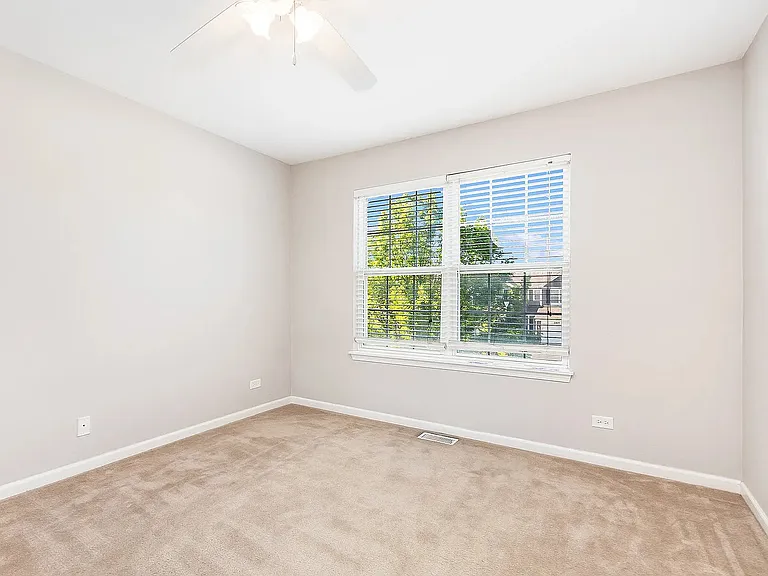 2404 Golf Ridge Cir #2404 — Photo 9
