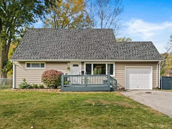 817 S Sunset Dr, Olathe, KS 66061