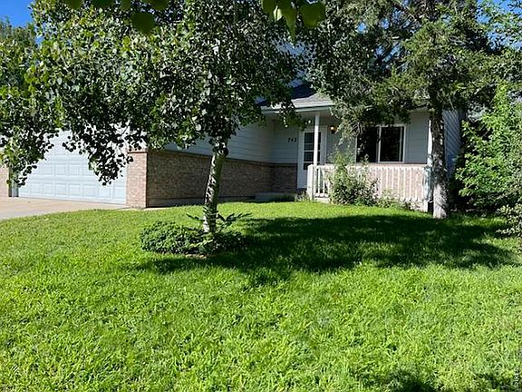 2nd image of 742 Lilac Dr