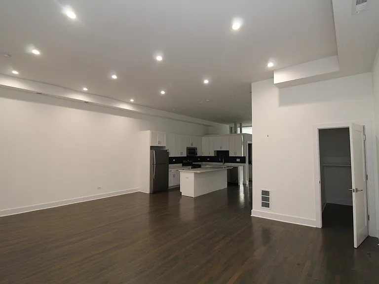 1474 N Milwaukee Ave #2F — Photo 7