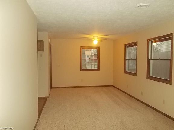 4th image of 631 Case Ave