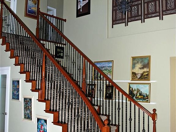 4th image of 5000 Whistlers Bend Way