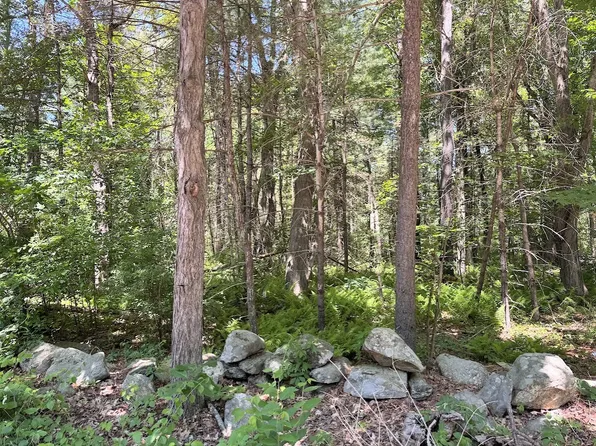 19 Whitney Rd, Berlin, MA 01503