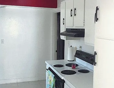 4 bed, 2600 sqft, $2,400 — Photo 4