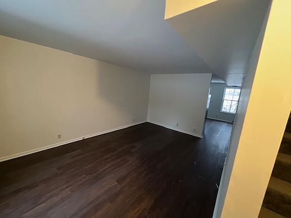 2nd image of 2835 Hillside Dr